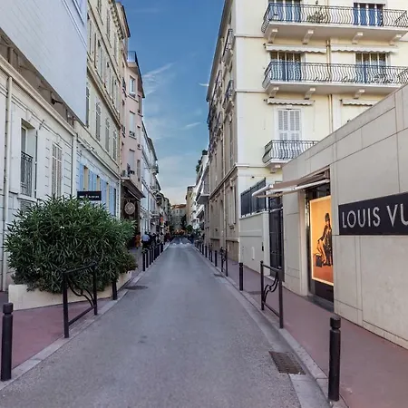 Apartment Carre D'or *